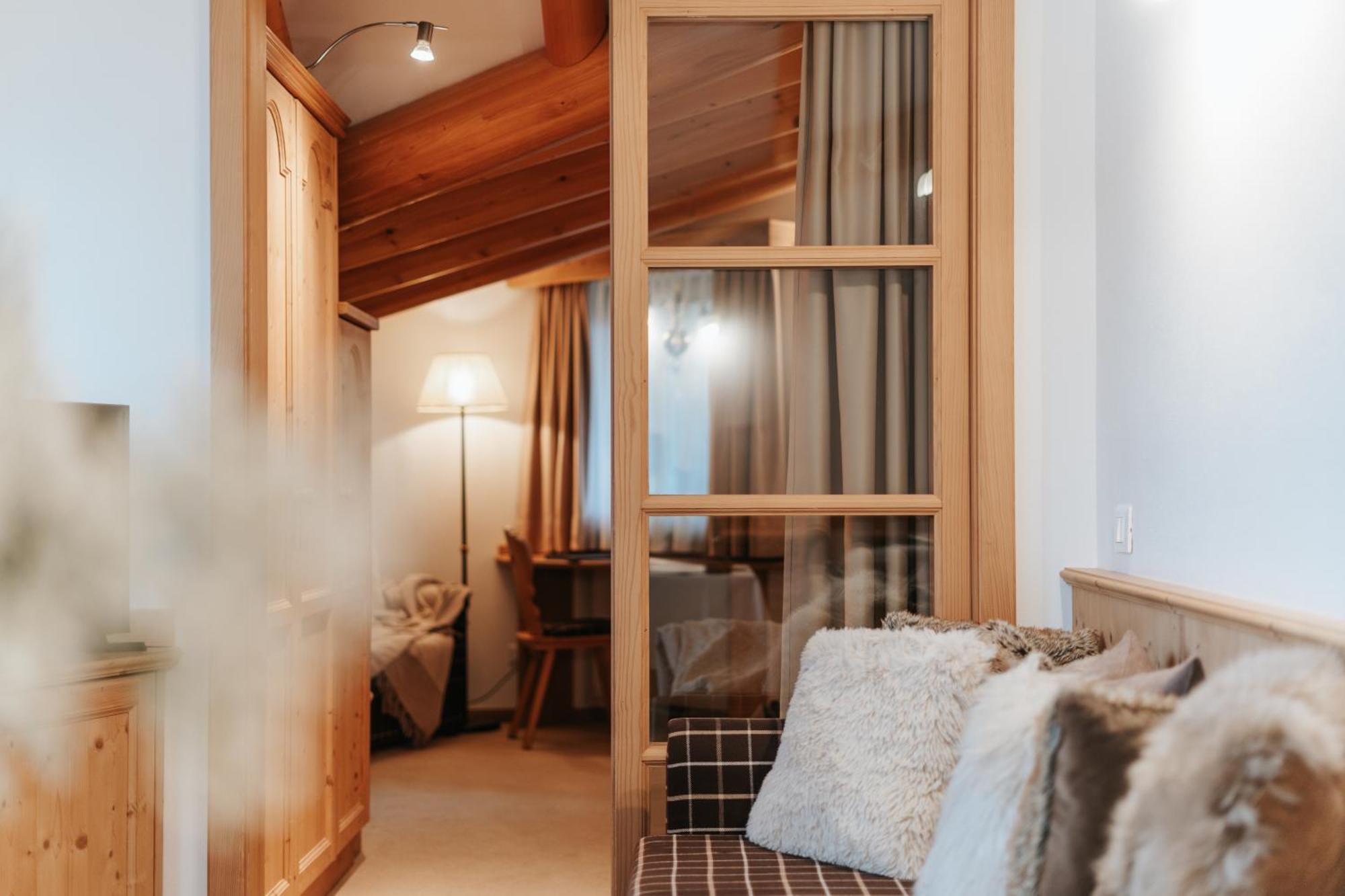 B&B Hotel Mirabel Ortisei Kültér fotó
